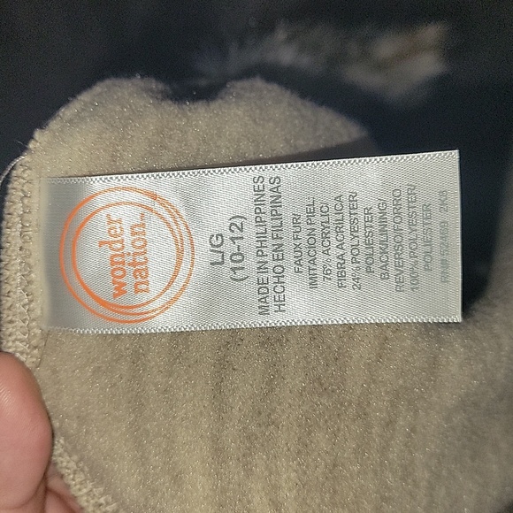 Girls Large Wonder Nation Faux Fur Vest - Picture 5 of 5